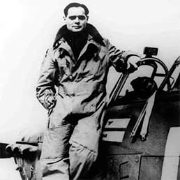 S/Ldr Douglas Bader, DSO, DFC.